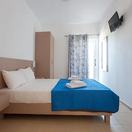 Creta Beachfront For 2 Persons By Mps Apartment Fodele