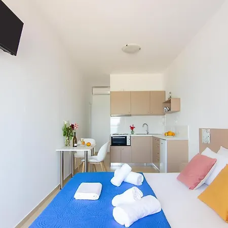 Creta Beachfront For 2 Persons By Mps Apartment